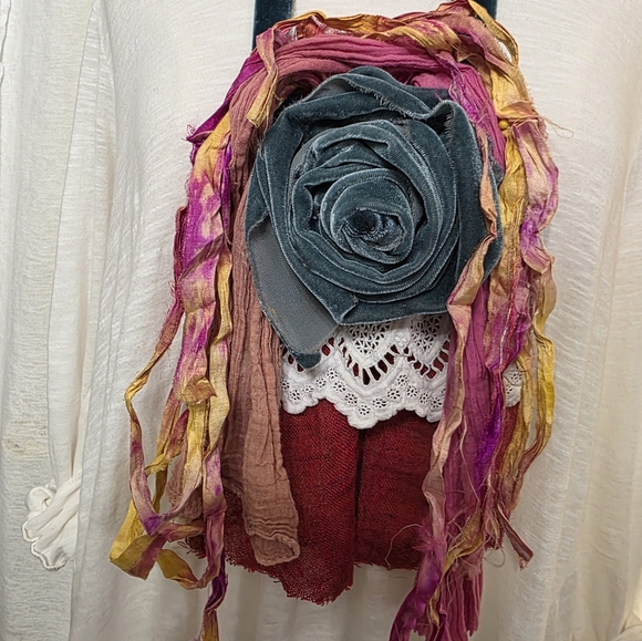 JABOT💕MOSSIE ANNA ARTISAN DESIGN IN PROGRESS OOAK💞 NWT - Picture 3 of 6